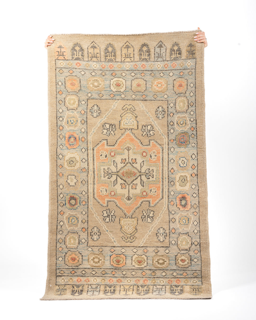 Genuine Oushak Oriental Rug, R1002129