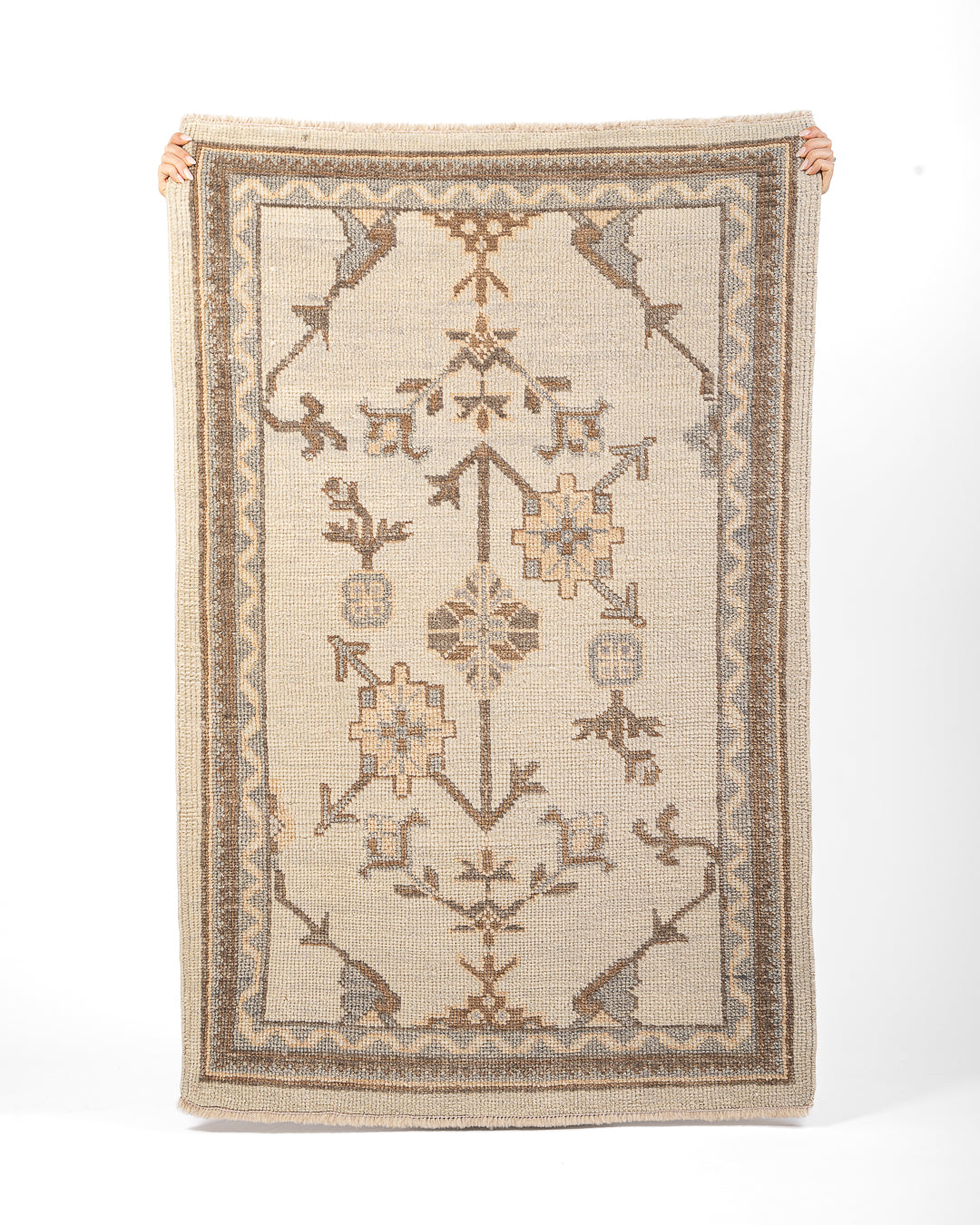 Genuine Oushak Oriental Rug, R10020